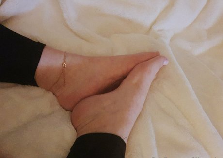 lillysunday model free picture