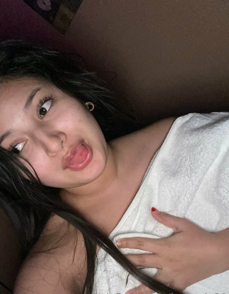 babyaly21 perfect model pic