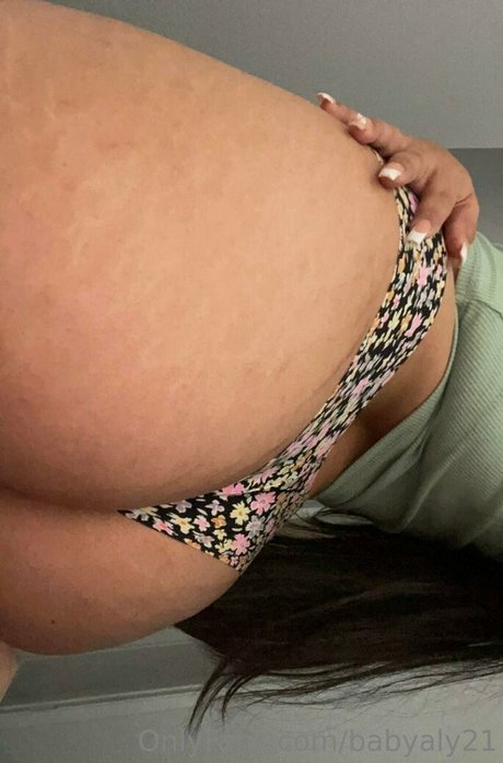 babyaly21 model pornographic images