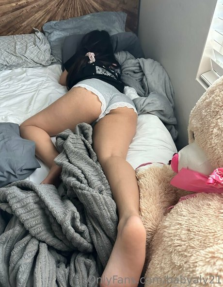 babyaly21 star erotic pic