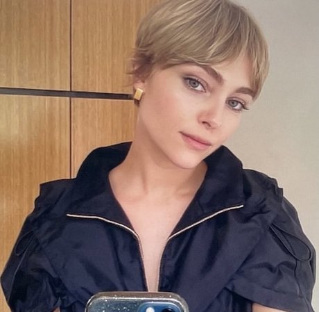 AnnaSophia Robb xxx pornstar photos