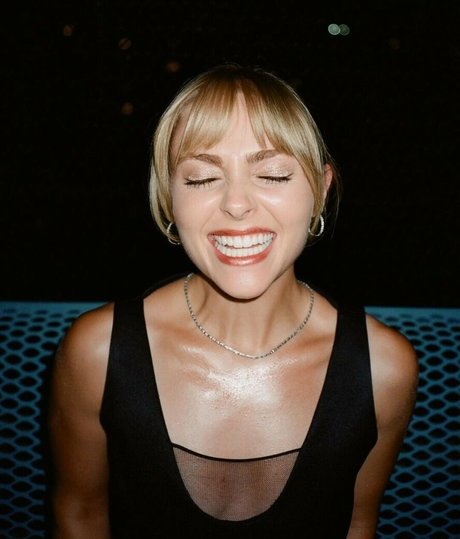 male naked onlyfans pretty pics