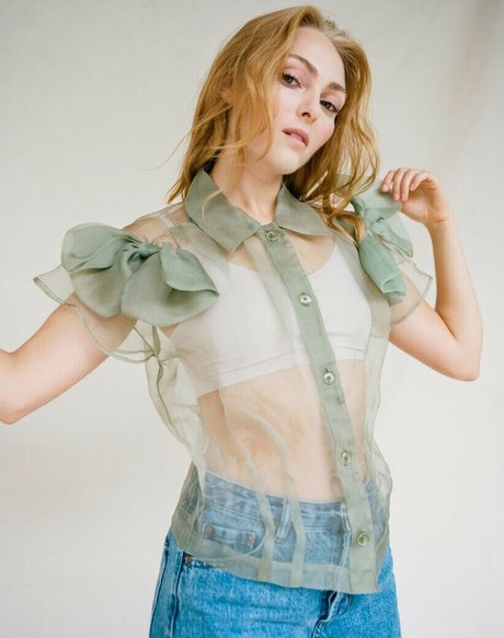 AnnaSophia Robb high quality model image
