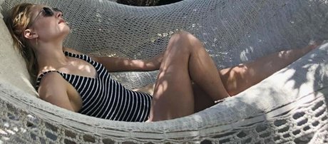 AnnaSophia Robb pornographic actress gallery