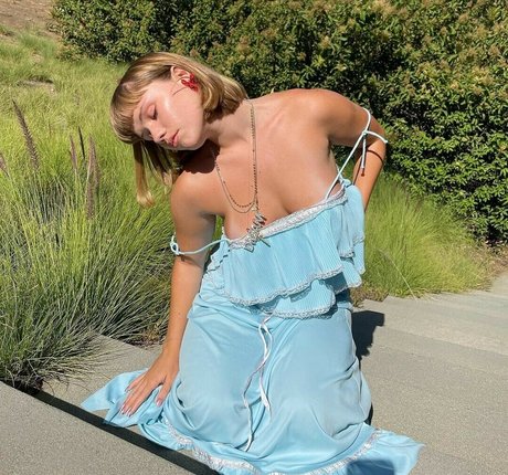 Lexee Smith free actress galleries