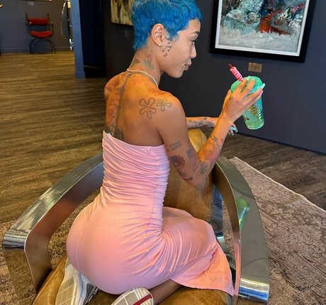 Coi Leray model sexy photos