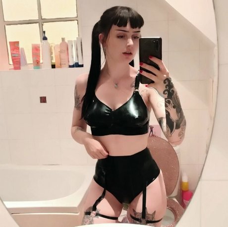 missdellavigne pornstar nudes archive