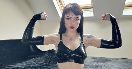 missdellavigne pornstar nice photos