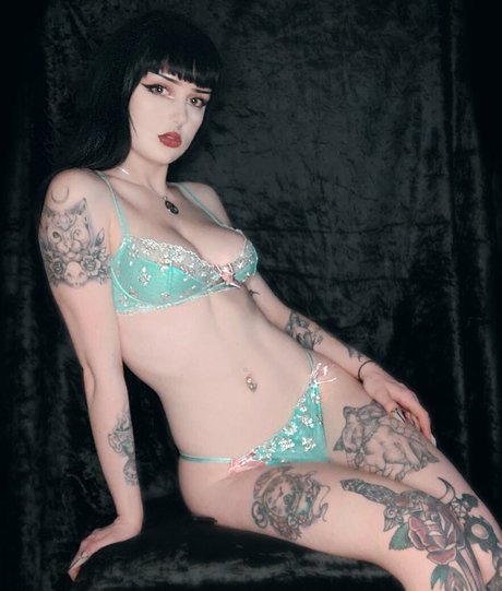 missdellavigne beautiful star photos