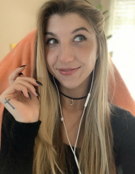 FrivolousFox ASMR hd star photos