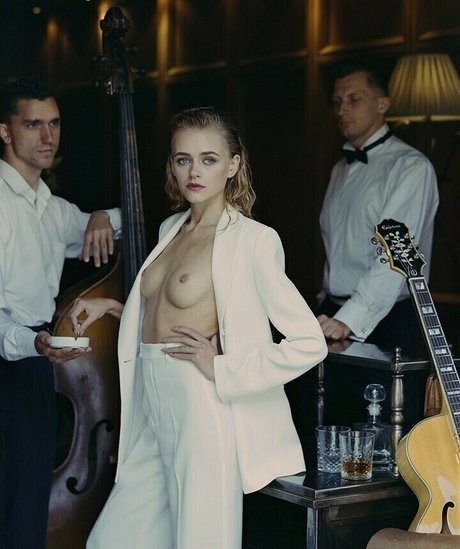 Yana Wex nude pornstar pic