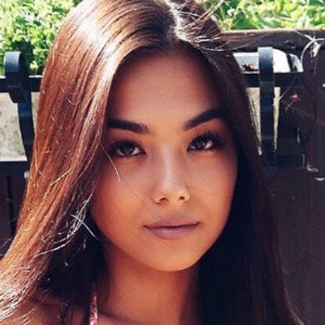 MichelleR naked star image