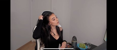 MichelleR nudes actress archive