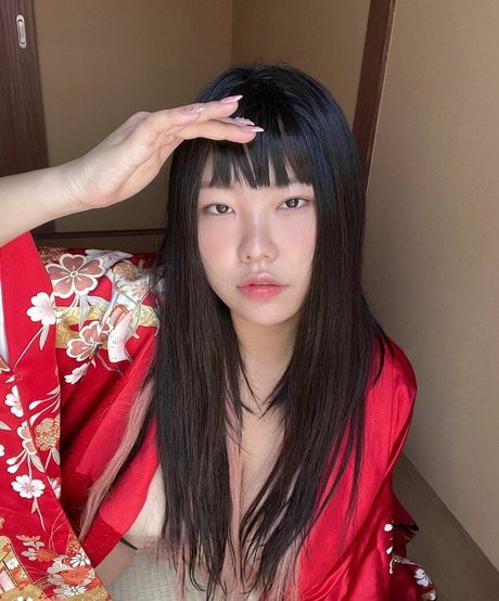 ssunskey model nude photos