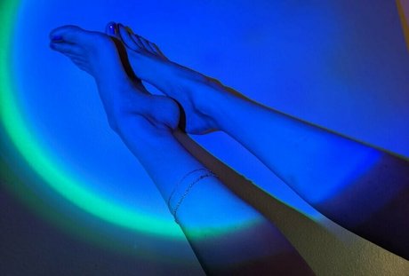 Lizmreow perfect pornstar img