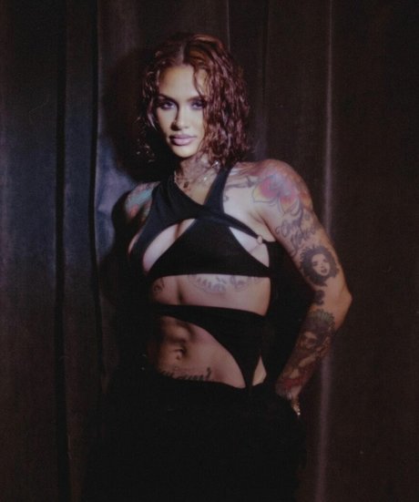 Kehlani nude model pic