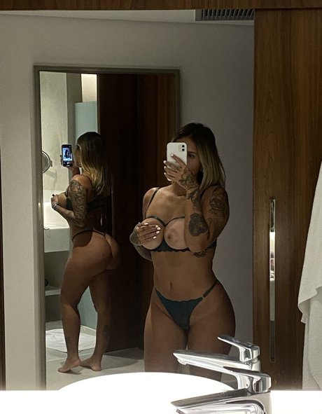 Julia Bhering hd star image