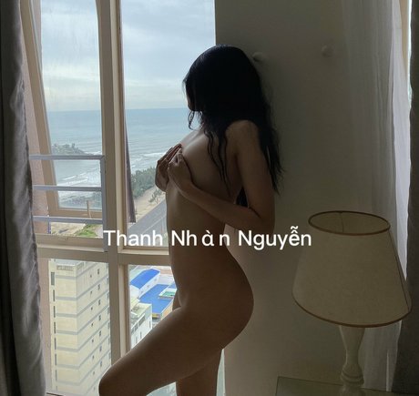 Thanh Nhen model perfect image