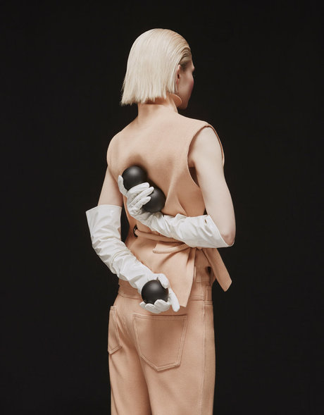 Grimes model naked images