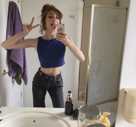 docilemoth pornstar hd pics