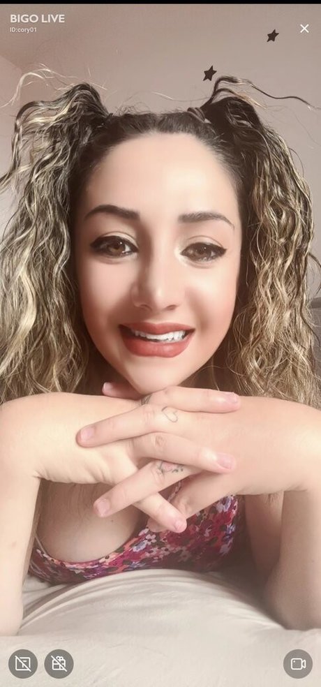 Corinnesposito97 star hd img