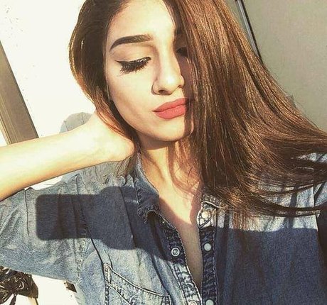 Alishba Sheikh nice model pic