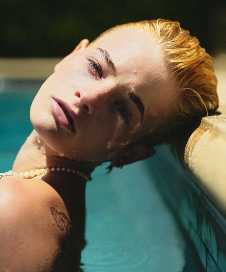 Esther Rose McGregor sexy pornstar photo