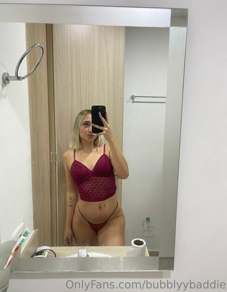 bubblyybaddie nudes actress photo