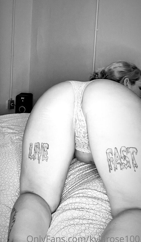 kinkykayy3 star perfect pics