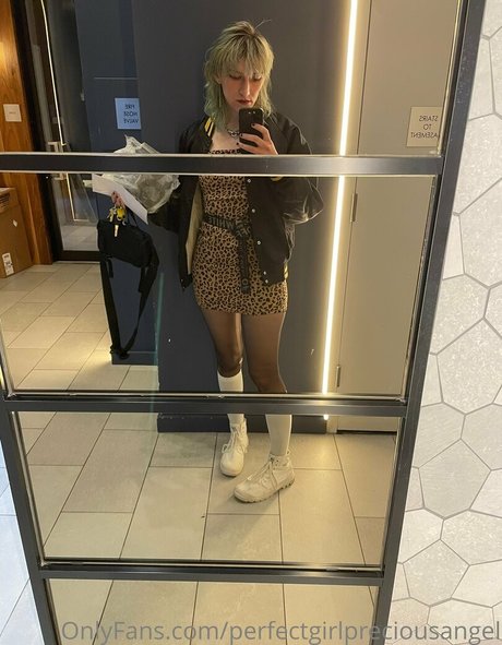 xxpissgirl420xx sex star images