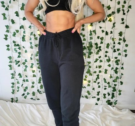 Petitenfit pornstar erotic gallery