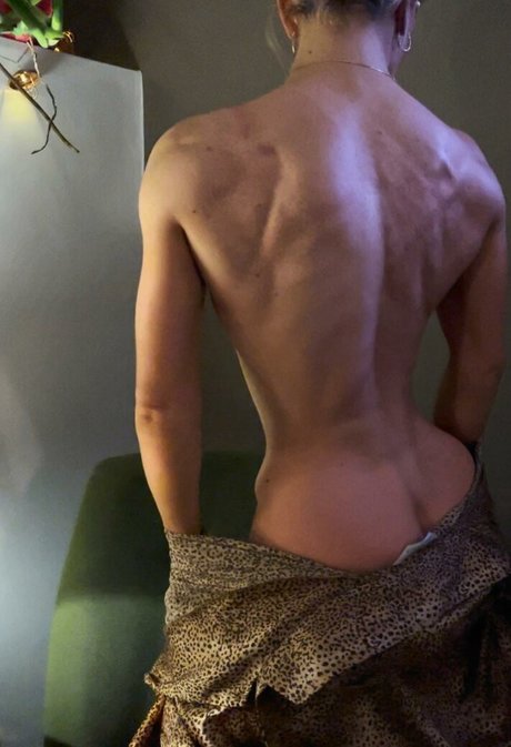 Kitty Lo nudes star img