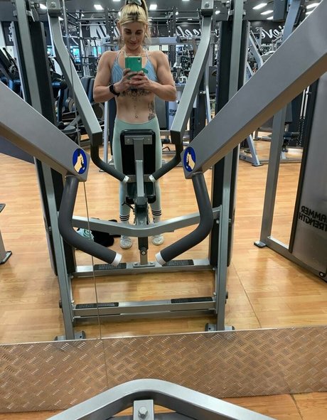 emily gracee star hd img