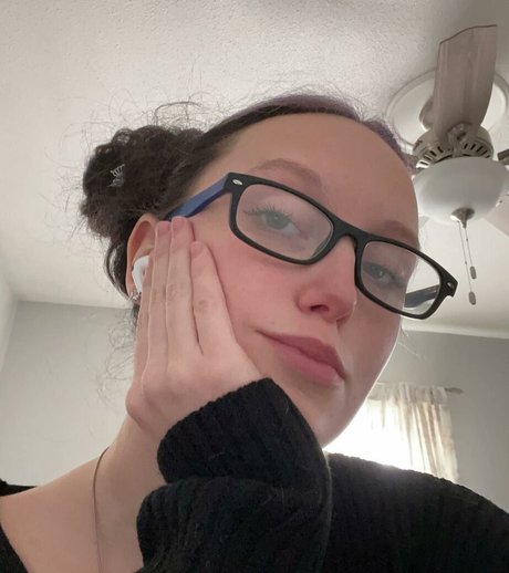 MuscleMommy002 model adult galleries