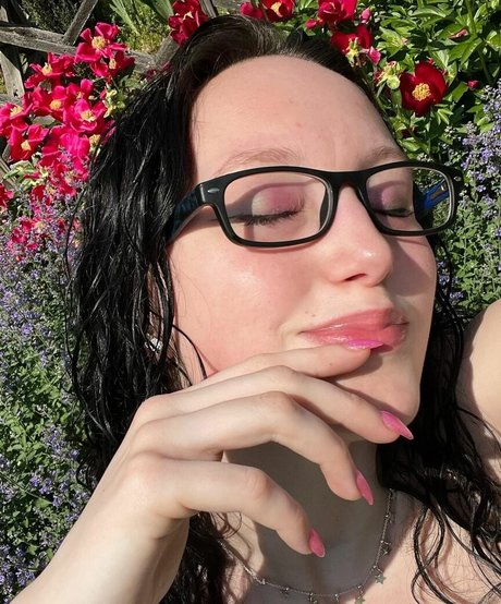 MuscleMommy002 pornstar erotic images