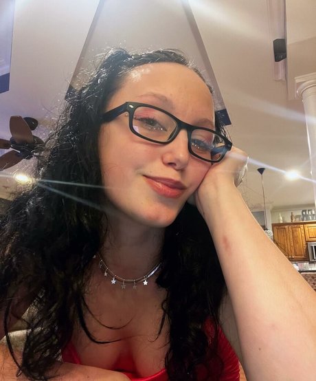 MuscleMommy002 nude star pic