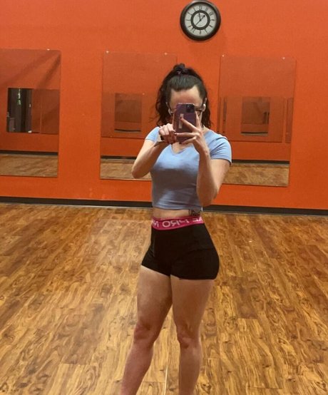 MuscleMommy002 pretty model galleries