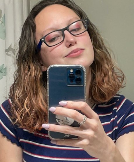 MuscleMommy002 naked star photo