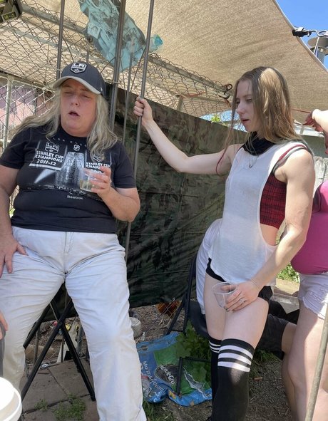 Wendy Lov pornstar exclusive pictures