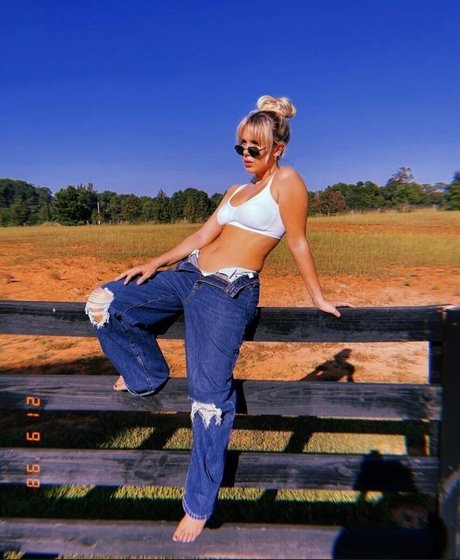 Alissa Violet exclusive star pic