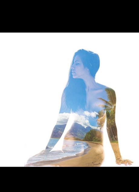 Luna Bloom sexy actress gallery