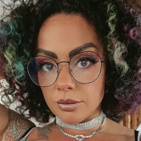 Solo Darling naked model photo