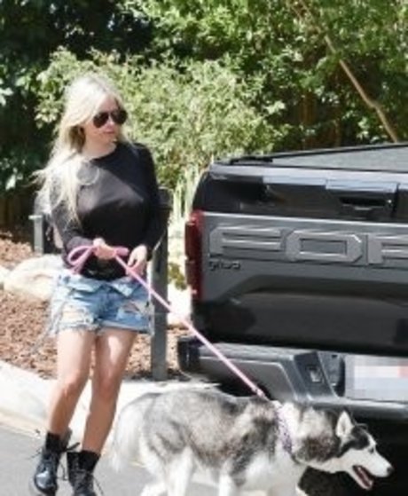 Avril Lavigne star art archive