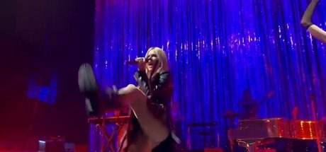 Avril Lavigne erotic actress pic