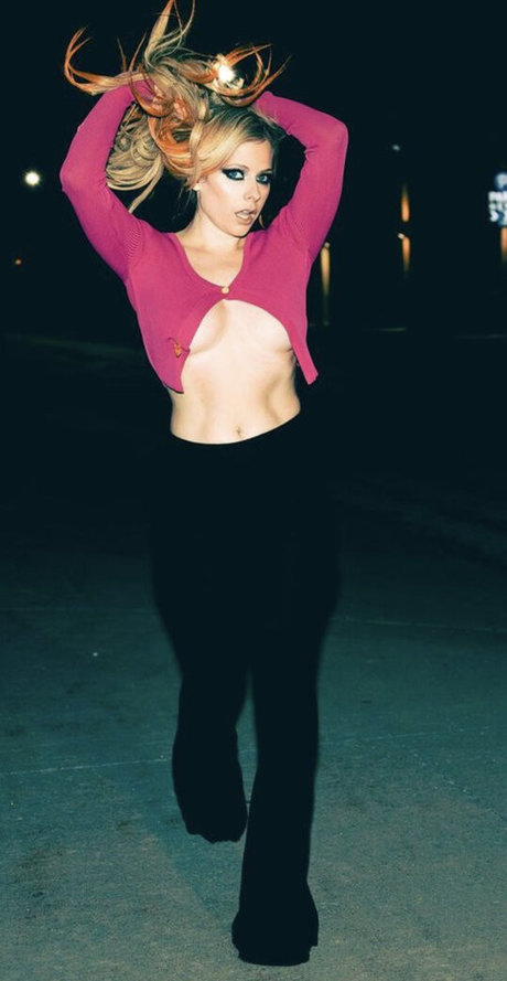 Avril Lavigne beautiful model images