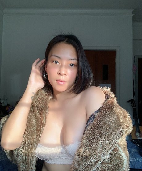 pacharita nude actress photo