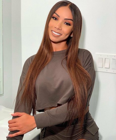 huge shemale onlyfans top pics