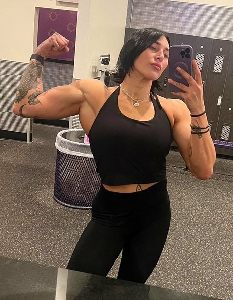 squat riding onlyfans art naked image