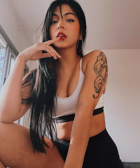 Jojotshy porn star image