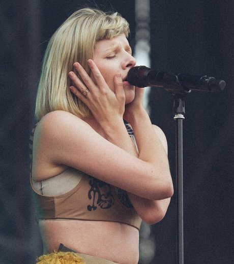 Aurora Aksnes model free gallery